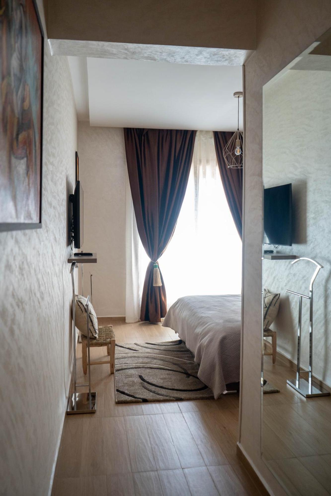 Magnifique Appartement Moderne De 2 Chambres Avec Piscine A 10 Min Du Centre De Marrakech مراكش المظهر الخارجي الصورة